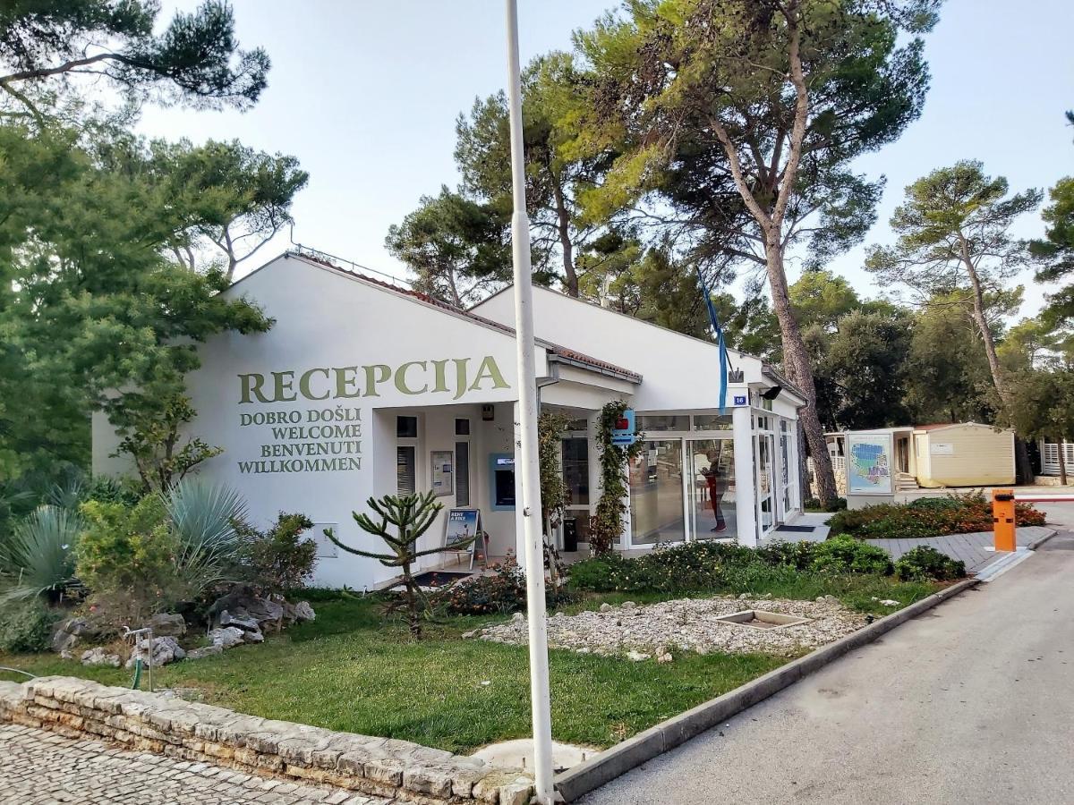 Mobile Home Sole Biograd Na Moru Bagian luar foto