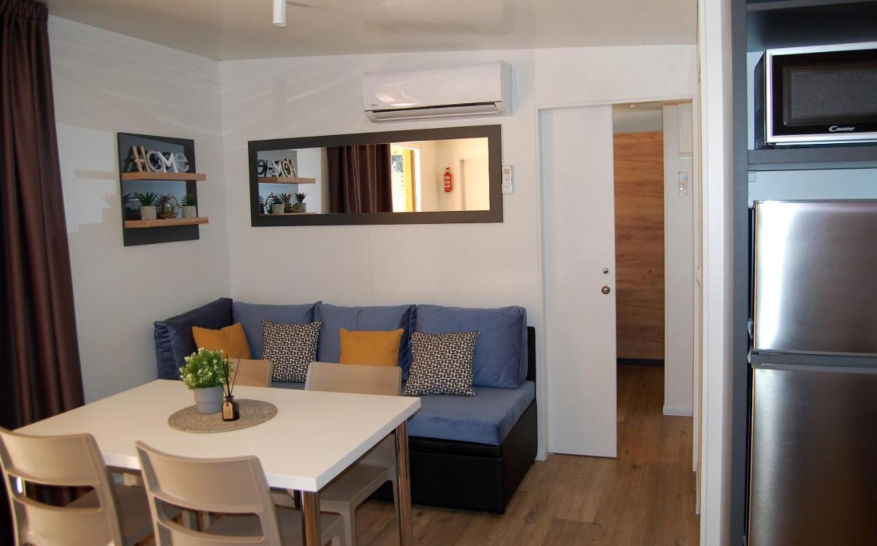 Mobile Home Sole Biograd Na Moru Bagian luar foto