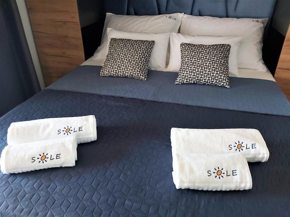 Mobile Home Sole Biograd Na Moru Bagian luar foto