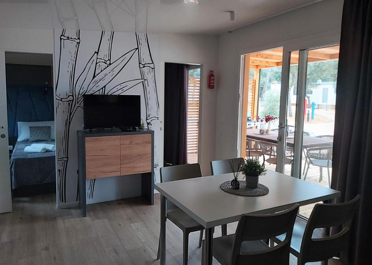 Mobile Home Sole Biograd Na Moru Bagian luar foto