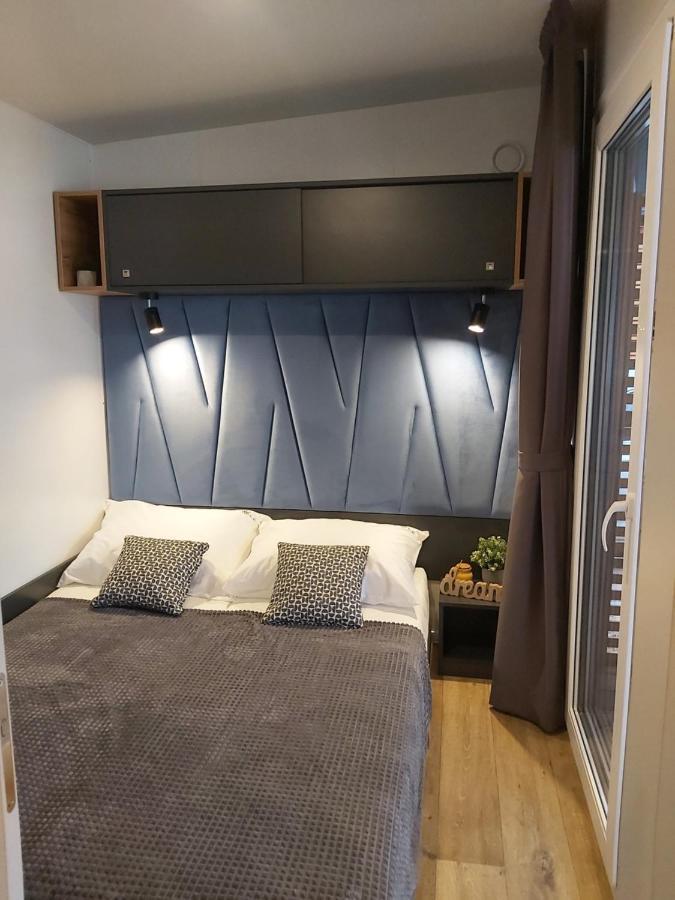 Mobile Home Sole Biograd Na Moru Bagian luar foto