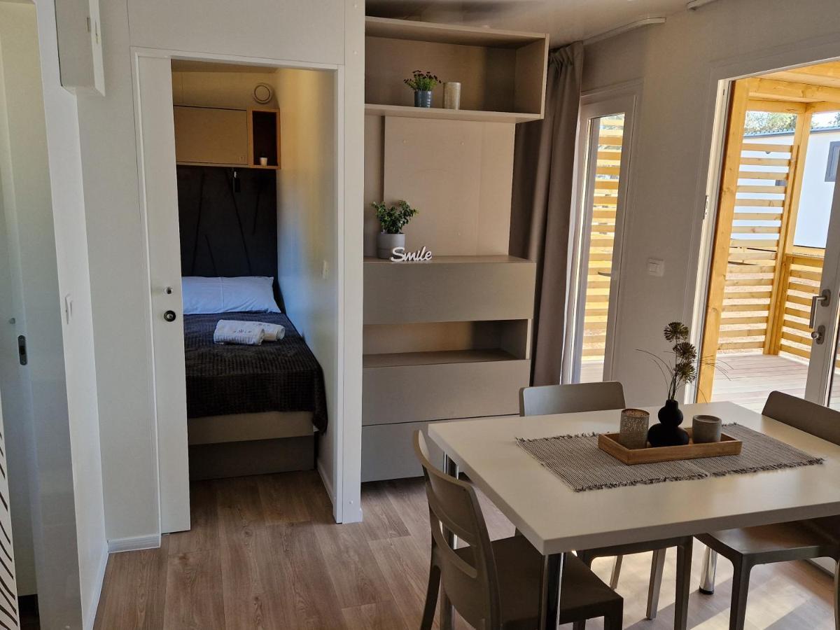 Mobile Home Sole Biograd Na Moru Bagian luar foto