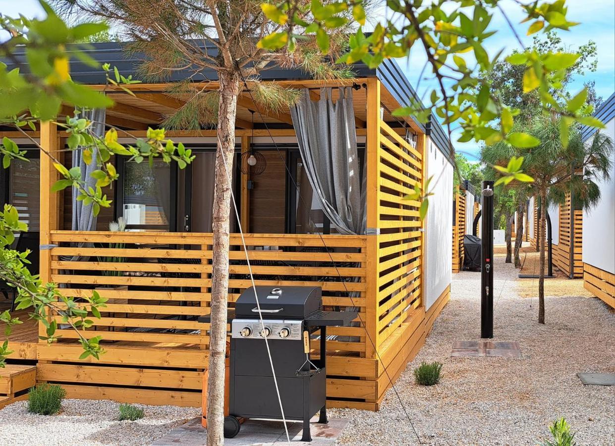 Mobile Home Sole Biograd Na Moru Bagian luar foto