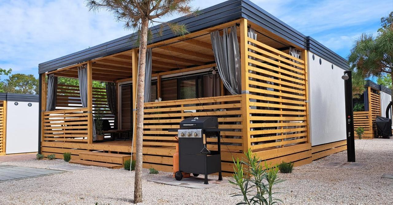 Mobile Home Sole Biograd Na Moru Bagian luar foto
